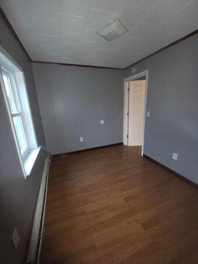 Building Photo - 316 Worth St