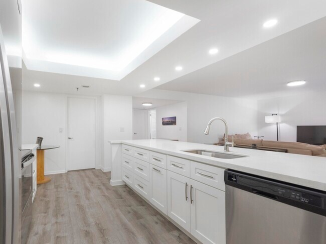 Building Photo - 955 Egret Cir