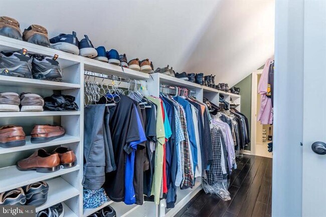 Building Photo - 1510 Waterford