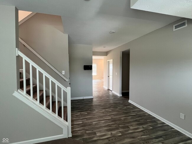Building Photo - 1014 Sagittarius Ave