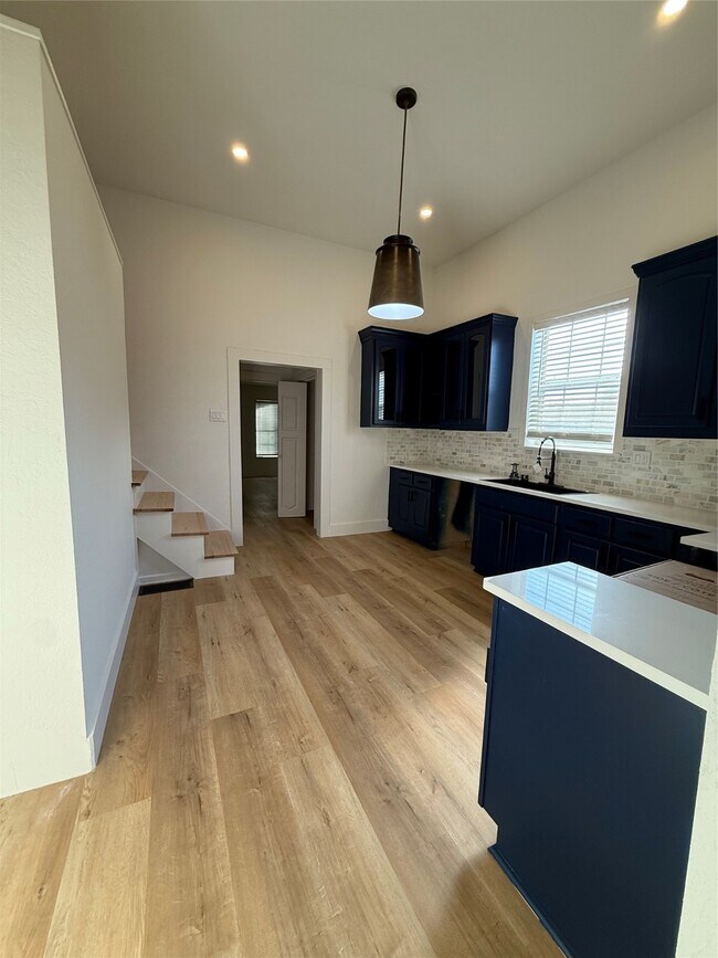 Primary Photo - 1118 Wyoming St