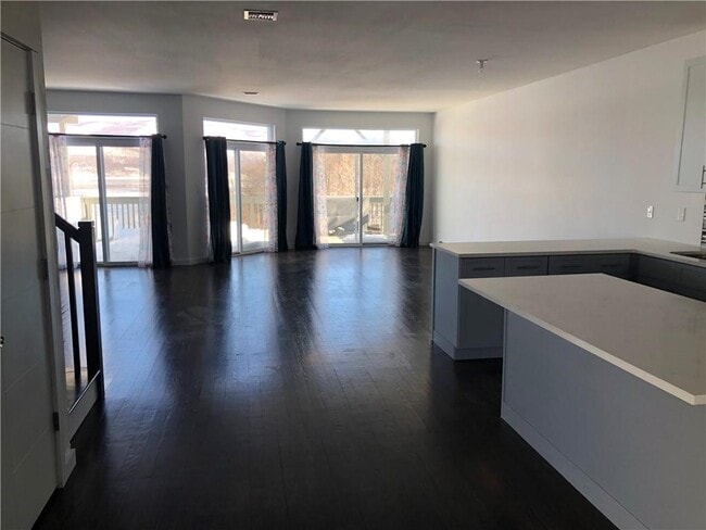 Building Photo - 262 Tamerisk Ln