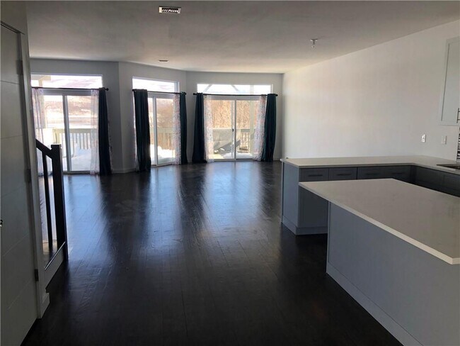 Building Photo - 262 Tamerisk Ln