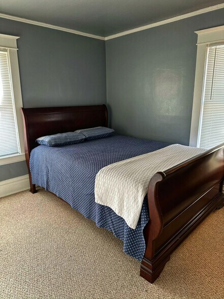 Building Photo - 807 W Vine St