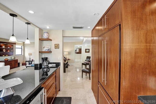 Building Photo - 1361 S Ocean Blvd