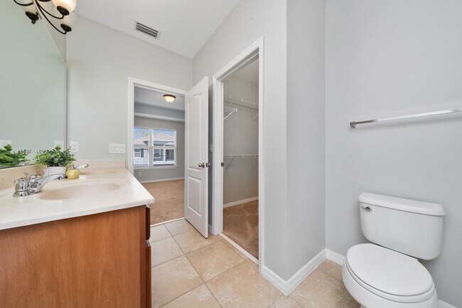 Building Photo - 6548 S Goldenrod Rd