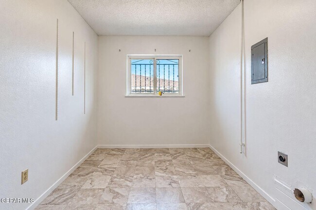 Building Photo - 9101 Turrentine Dr