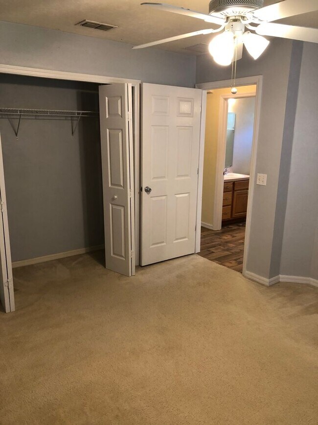 Building Photo - Sub-Lease - Great Home in New Town 1894 lo...