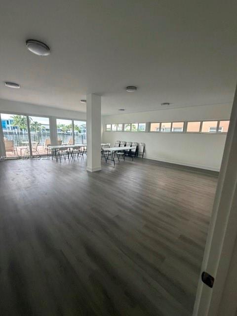Building Photo - 3113 S Ocean Dr