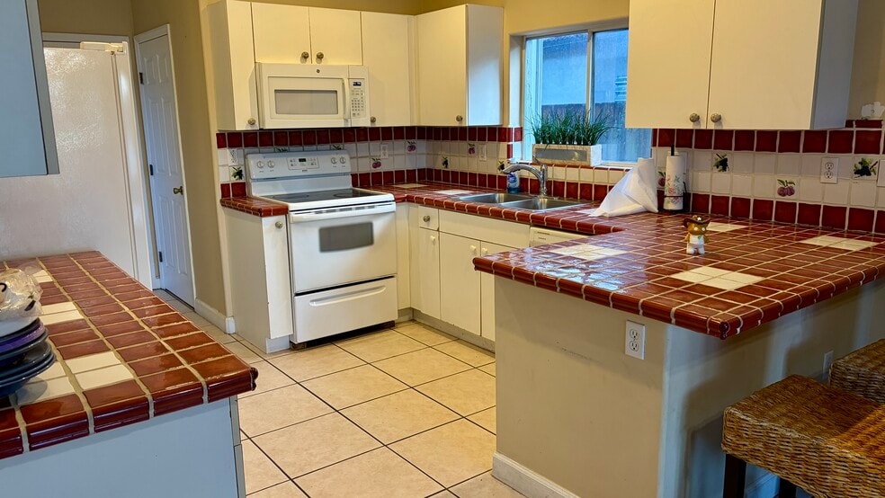 Building Photo - 13553 SW 124th Avenue Rd