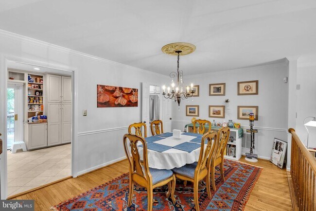 Building Photo - 6861 Williamsburg Pond Ct