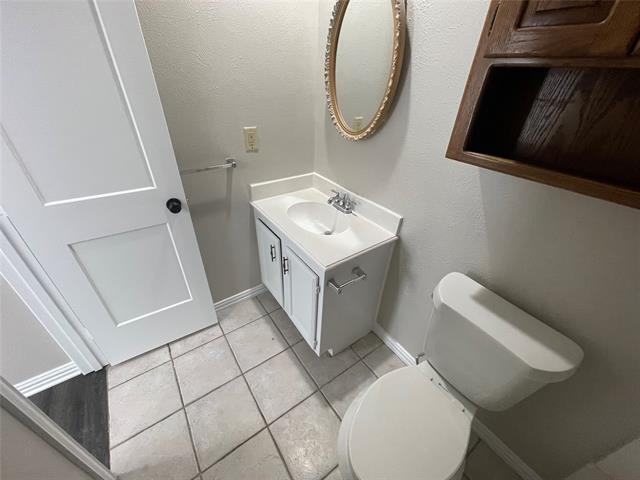 Building Photo - 407 Woodcrest Way