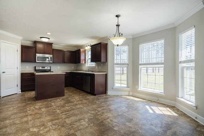 Building Photo - 141 Powers Dr