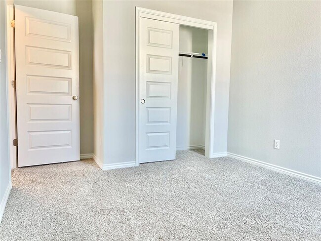Building Photo - 2929 Sage Ranch Dr