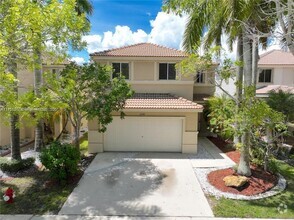 Building Photo - 1028 Golden Cane Dr