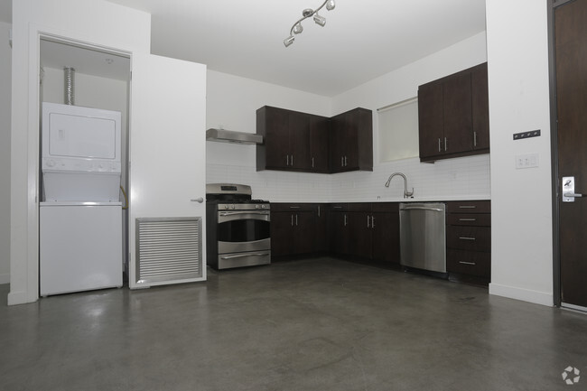 2BR, 2BA - 1202 SF - Larchmont Lofts