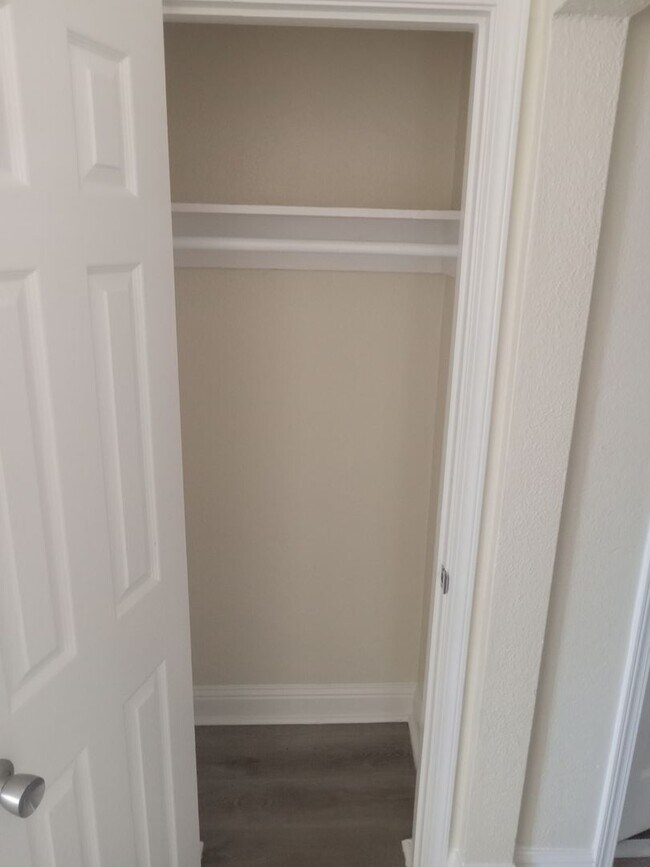 Building Photo - Welcome to SkyView Villa & Somerset Apartm...