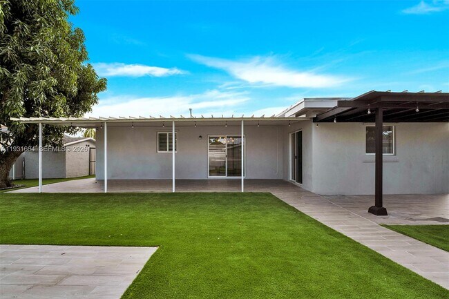 Building Photo - 2211 NW 189th Terrace