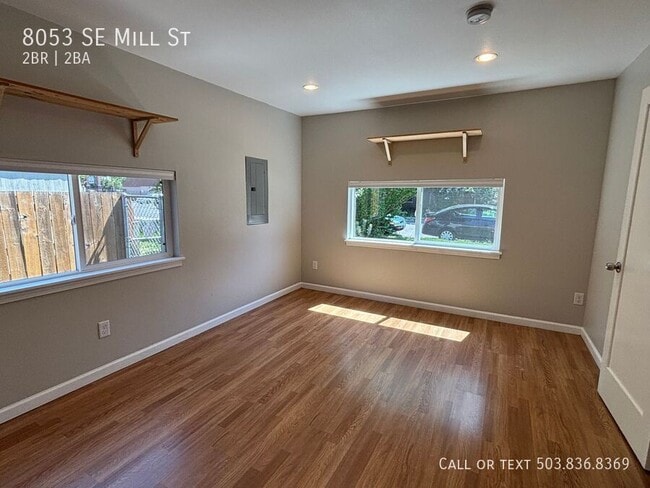 Building Photo - 8053 SE Mill St