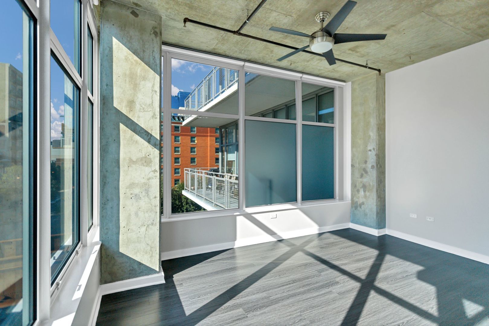 Building Photo - 50 E 16th St