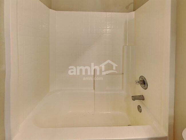 Building Photo - 10778 W Louise Dr