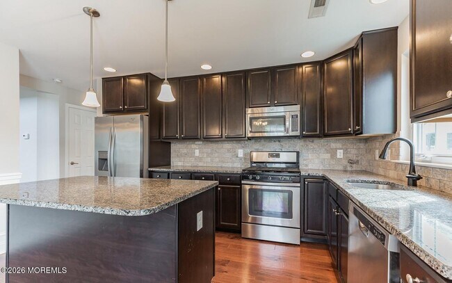 Building Photo - 507 Lexington Mews