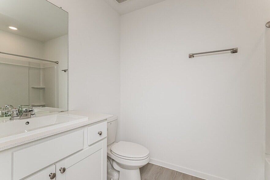 Building Photo - 1717 Lofty Cedar Ct