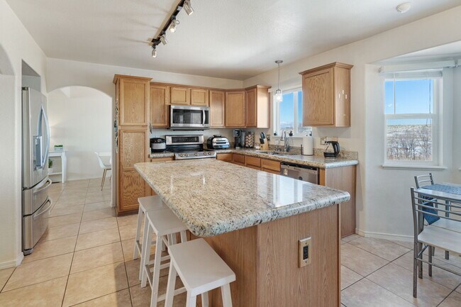 Building Photo - 6994 Ketchum Dr