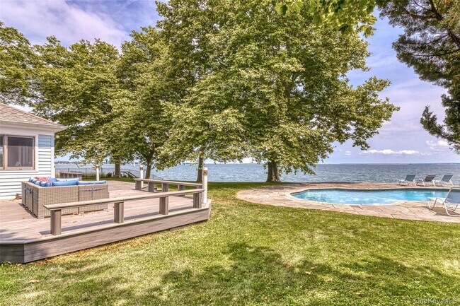 Primary Photo - 11120 Main Rd