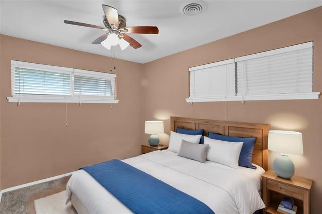 Building Photo - 1842 Hood St