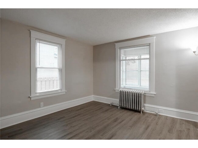 Building Photo - 3815 2nd Ave S