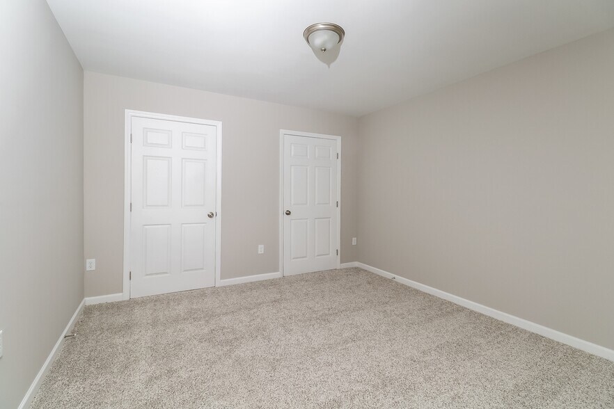 Building Photo - 521 Sycamore Br Rd