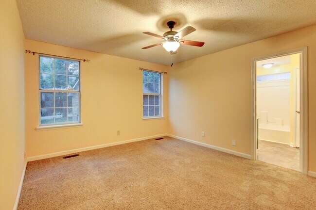 Building Photo - Amazing Brick Front Ranch Style Home With Open Floorplan, Brick Front Fireplace and Stainless App...