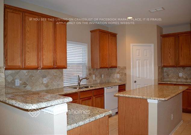Building Photo - 6594 Scottsdale Wy