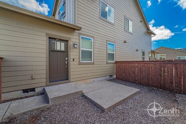 Building Photo - 4837 S 16th Dr