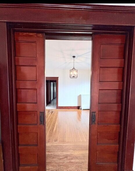 Building Photo - 1 Magnolia Ter