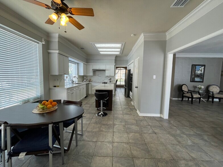 Building Photo - 4103 Pebble Beach Dr