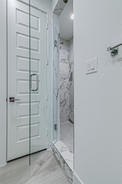 Building Photo - 6028 Lewis St