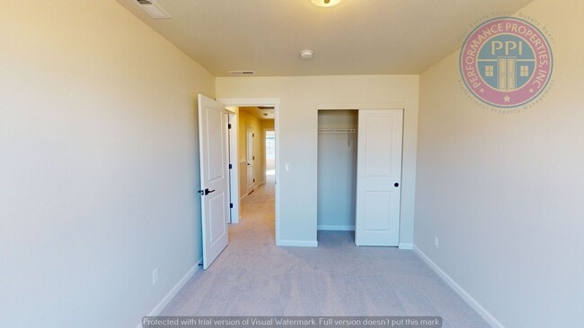 Building Photo - Newer Home in Sought After Reed's Crossing...