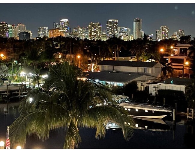 Building Photo - 1731 SE 15th St