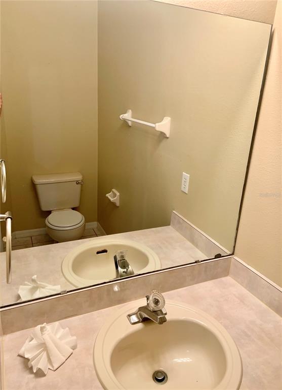 Building Photo - 3878 Kingston Oaks Cove