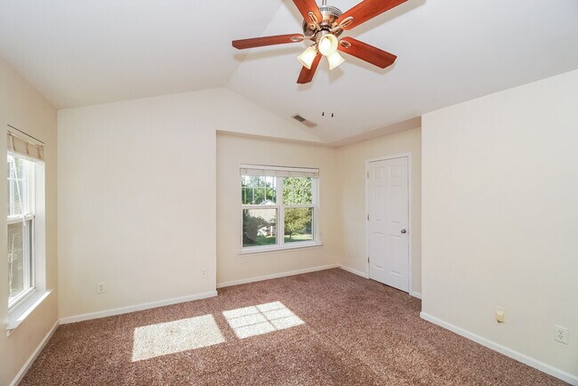 Building Photo - 10142 Old Carolina Dr