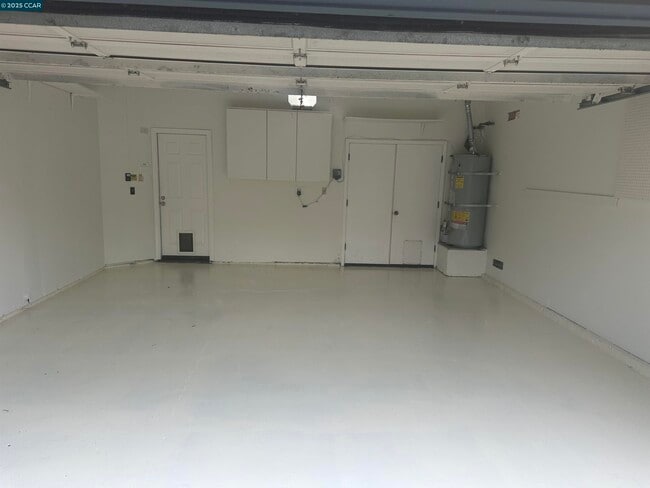 Building Photo - 120 Cortona Dr