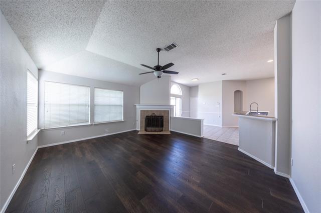 Building Photo - 10403 Joy Dr
