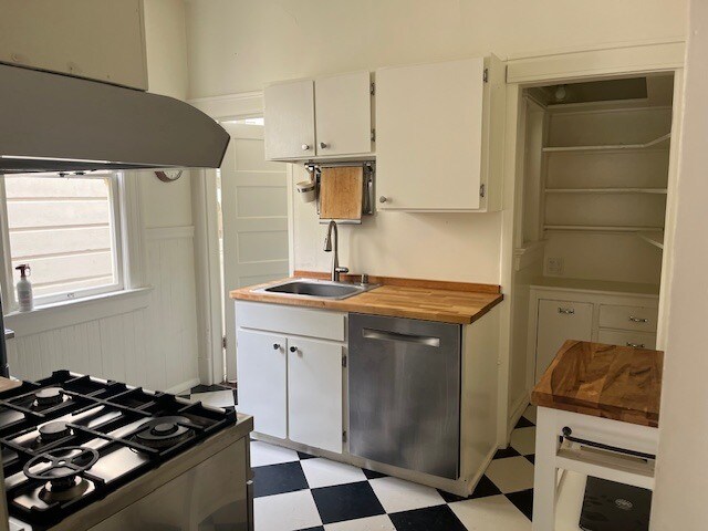 Building Photo - 15 Woodland Ave