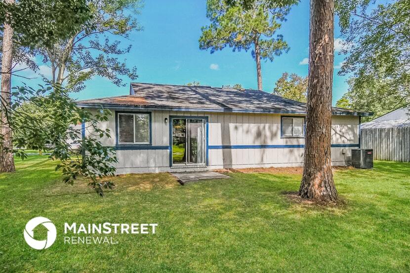 Building Photo - 10927 Horse Track Dr E