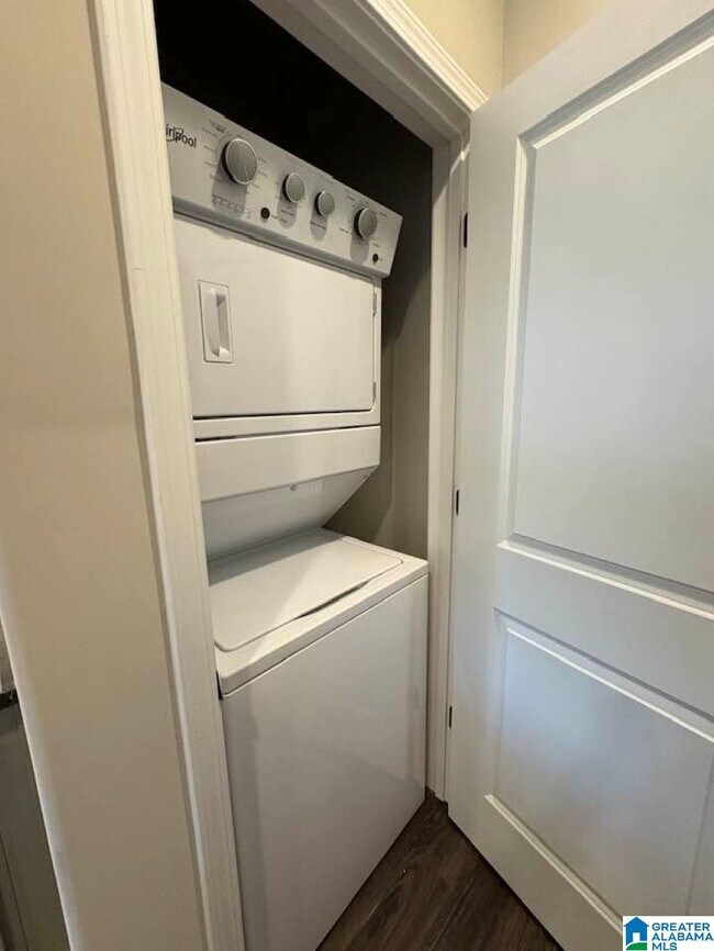 Building Photo - 4411 Lennox Pl