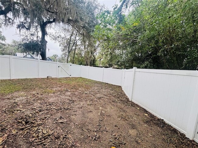 Building Photo - 1023 NE 2nd St