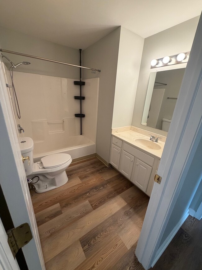 Building Photo - 109 Horseshoe Dr