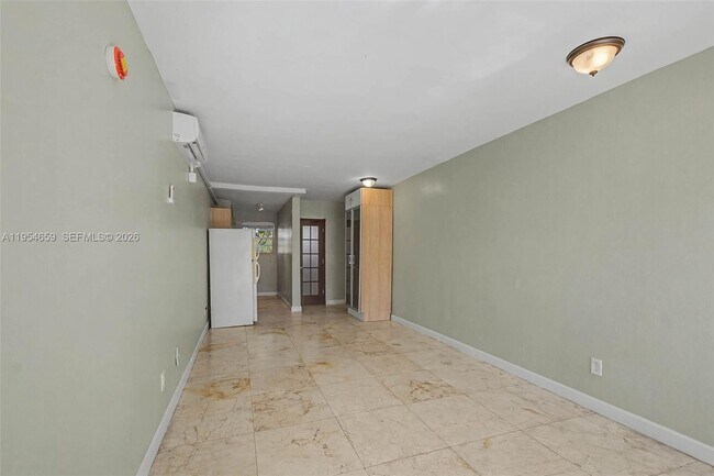 Building Photo - 1685 Jefferson Ave